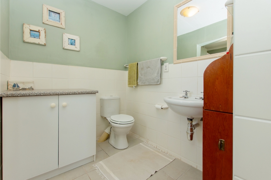 6 Bedroom Property for Sale in Jacobsbaai Western Cape